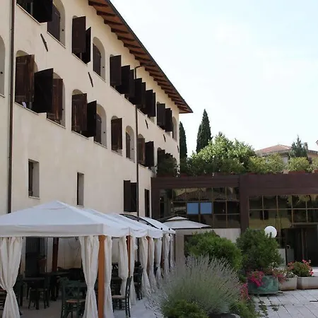 فندق La Vecchia Cartiera