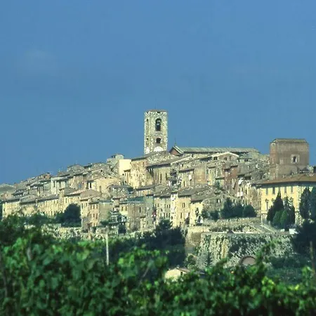 ホテル La Vecchia Cartiera コッレ・ヴァル・デルザ